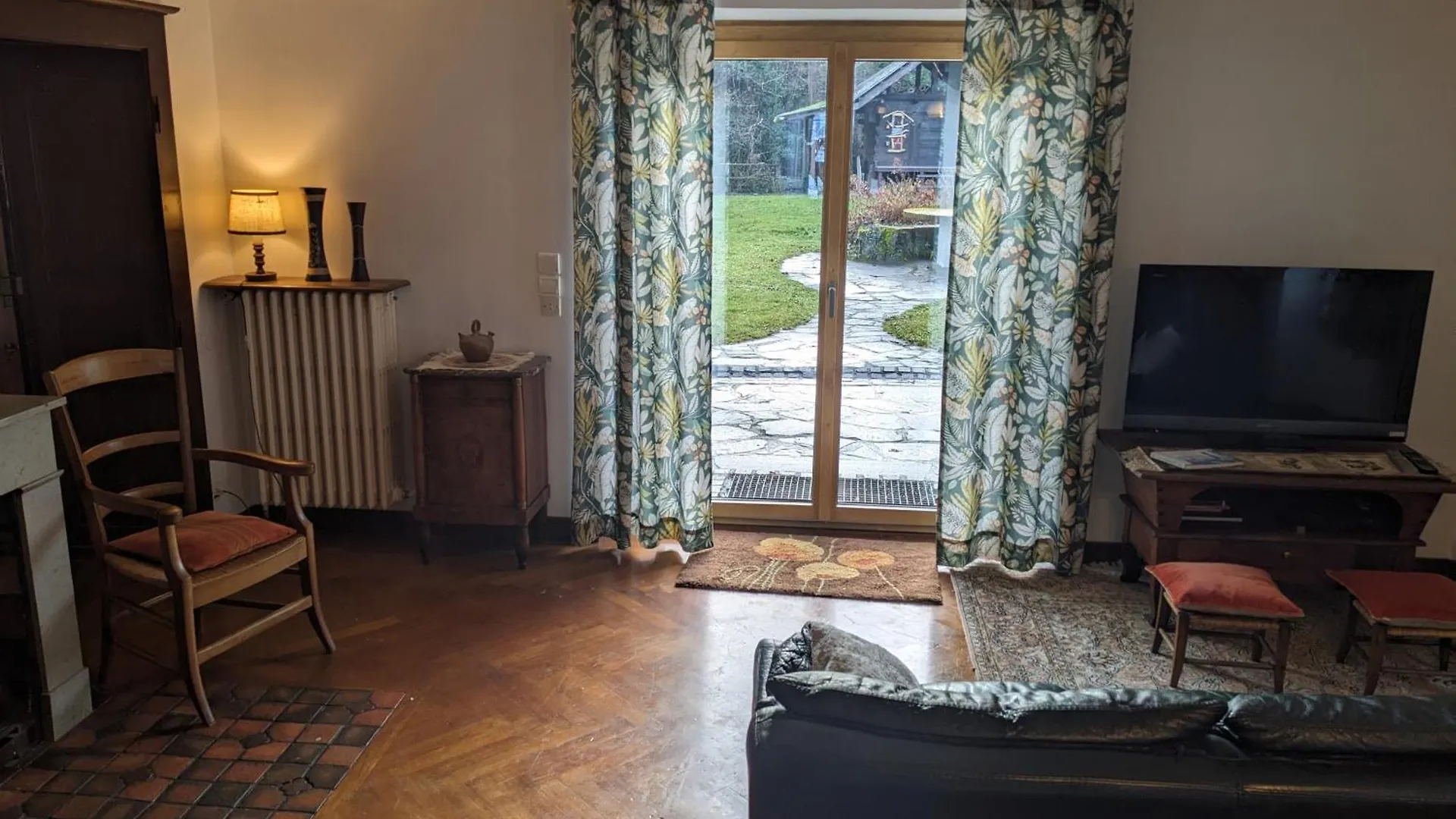 Maison De Charme Au Bord Du Lac Leman Anthy-sur-Leman 0*,  France